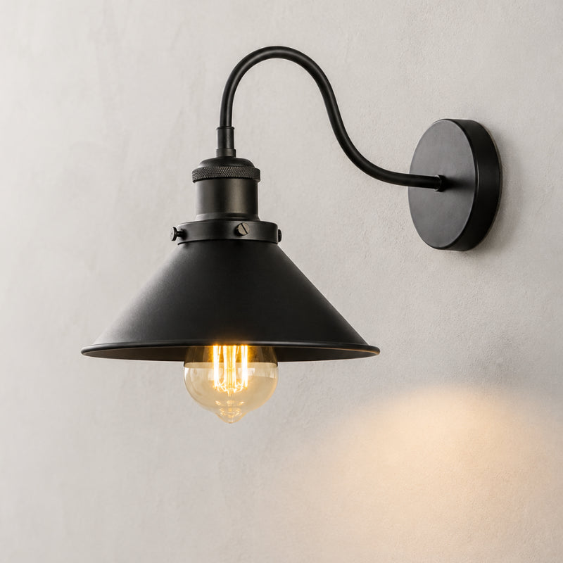 Arandela de Parede Industrial em Metal - Casas Gael