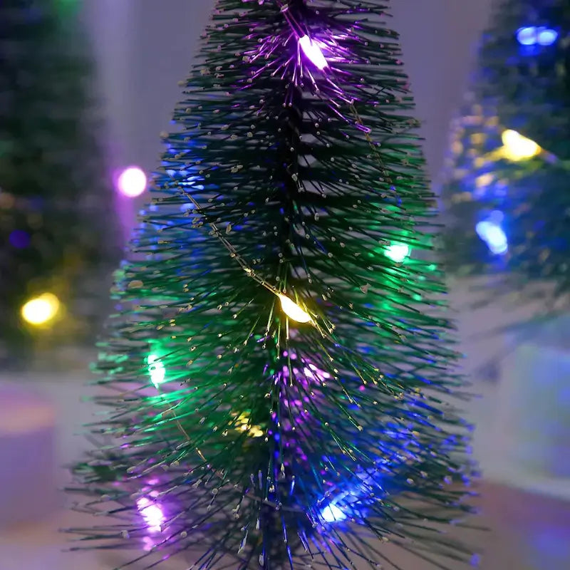 Enfeite de Natal Mini Árvore com LED - Casas Gael