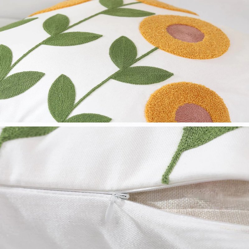 Capa de Almofada com Bordado Floral em Alto - Relevo - Casas Gael