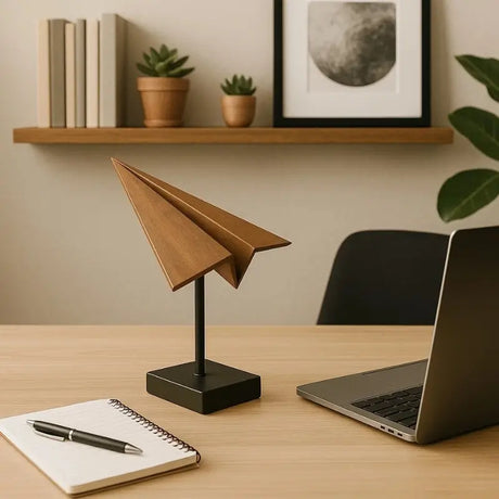 Estatueta Decorativa Aviãozinho Em Madeira