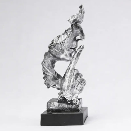 Estatueta Decorativa Moderna Em Resina