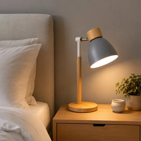 Luminária de Mesa Retrátil em Madeira Articulável 360° - Casas Gael