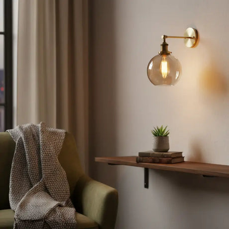 Arandela Industrial Dourada Metal e Vidro - Casas Gael