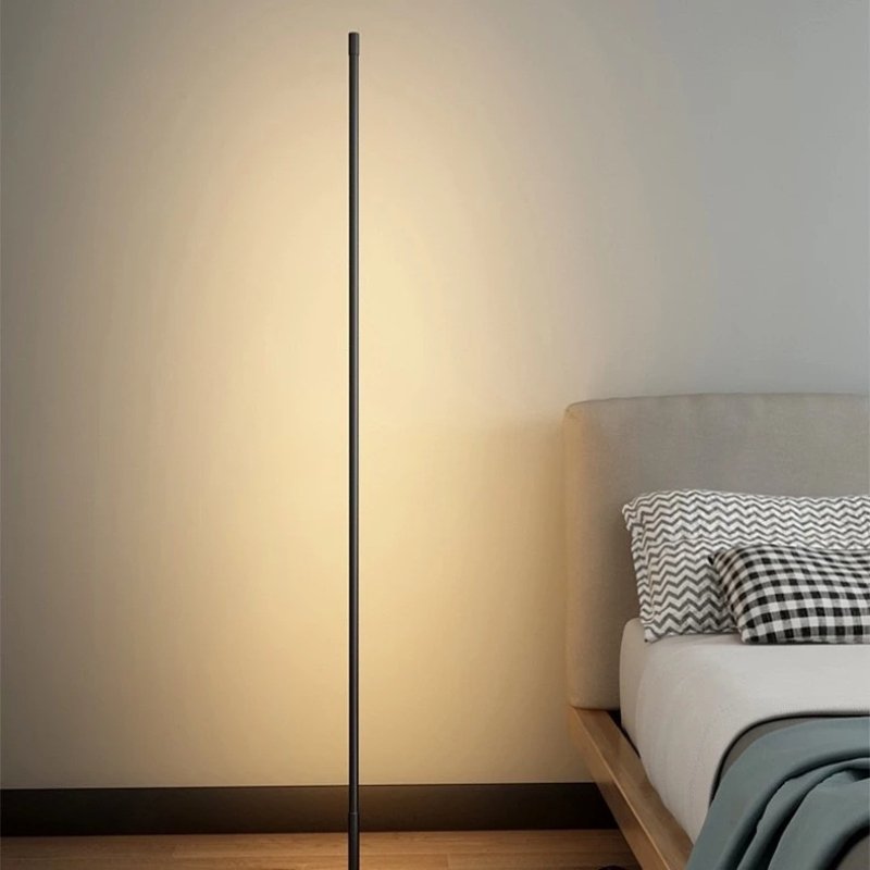 Luminária de Chão Minimalista com Controle Remoto e Temporizador - Casas Gael