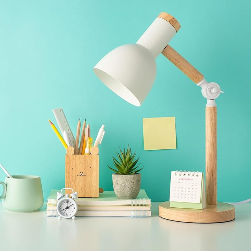 Luminária de Mesa Articulada com Interruptor Casas Gael