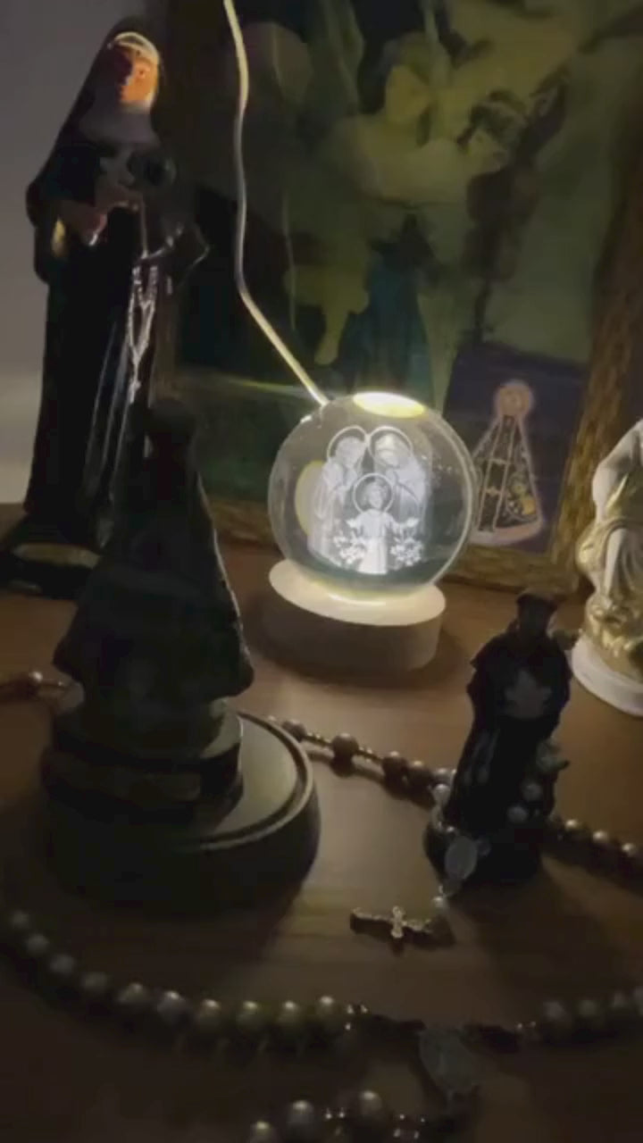 Luminária de Mesa Decorativa LED 3D Sagrada Família USB